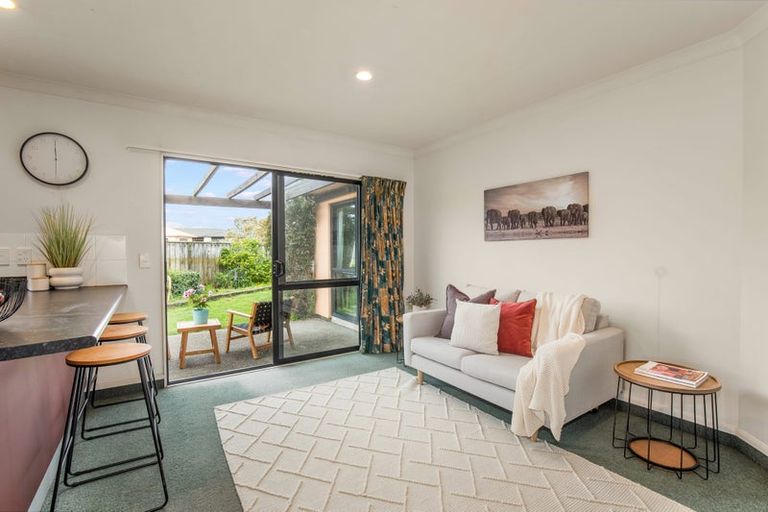 Photo of property in 155 Guildford Drive, Paraparaumu Beach, Paraparaumu, 5032