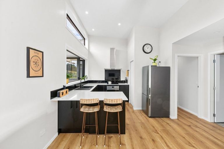 Photo of property in 34 Pourerere Road, Waipawa, 4271