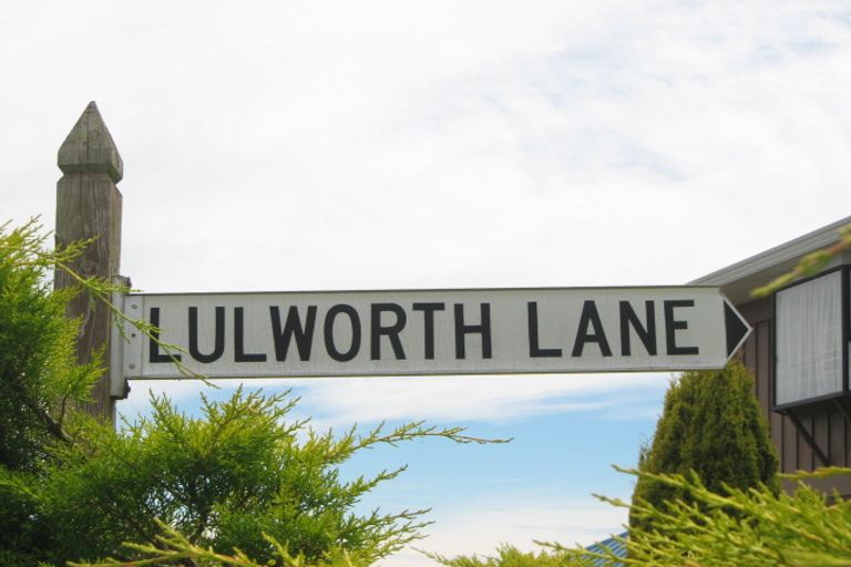 Photo of property in 5 Lulworth Lane, Westmorland, Christchurch, 8025