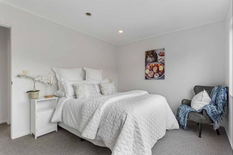 Photo of property in 8a Flynn Street, Birkdale, Auckland, 0626