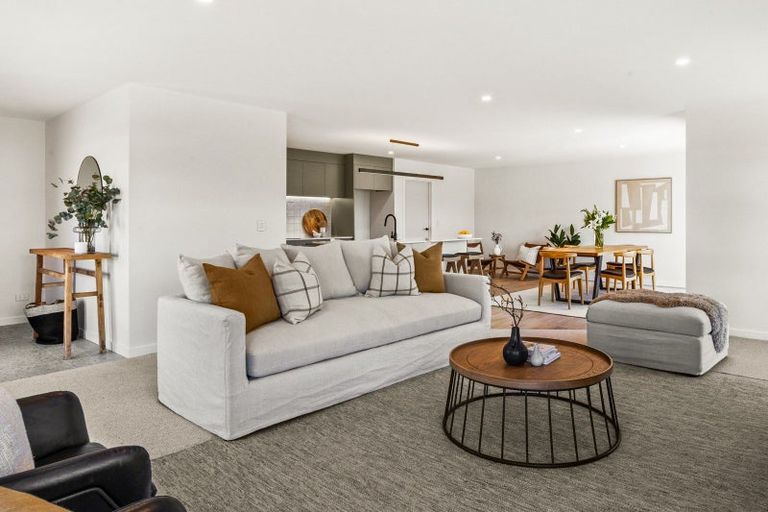 Photo of property in 23 George Yee Place, Taradale, 4112