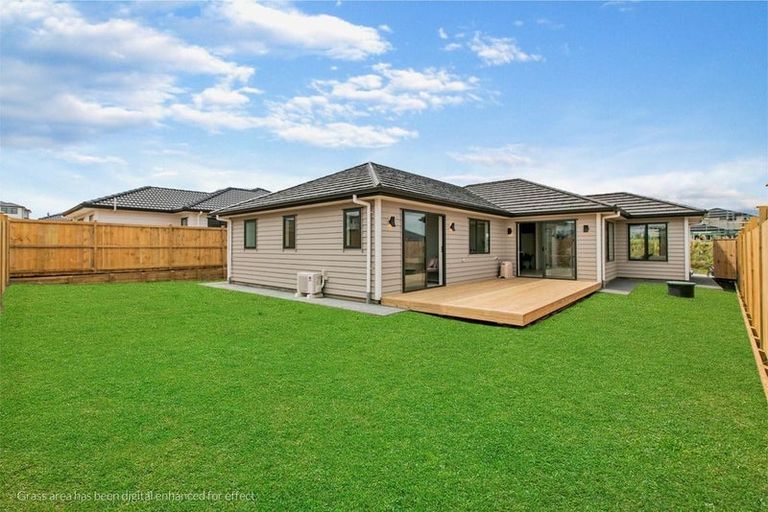 Photo of property in 30 Melgran Avenue, Papakura, 2110