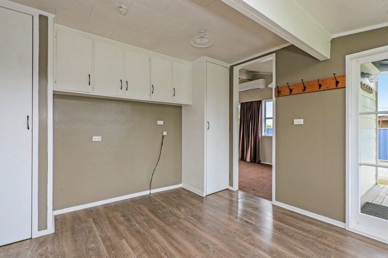 Photo of property in 30 Ross Street, Otane, 4202