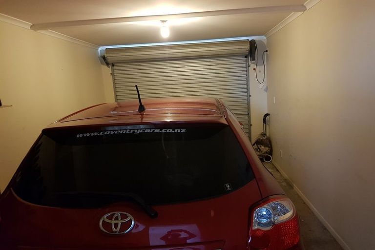 Photo of property in 164a Newlands Road, Newlands, Wellington, 6037