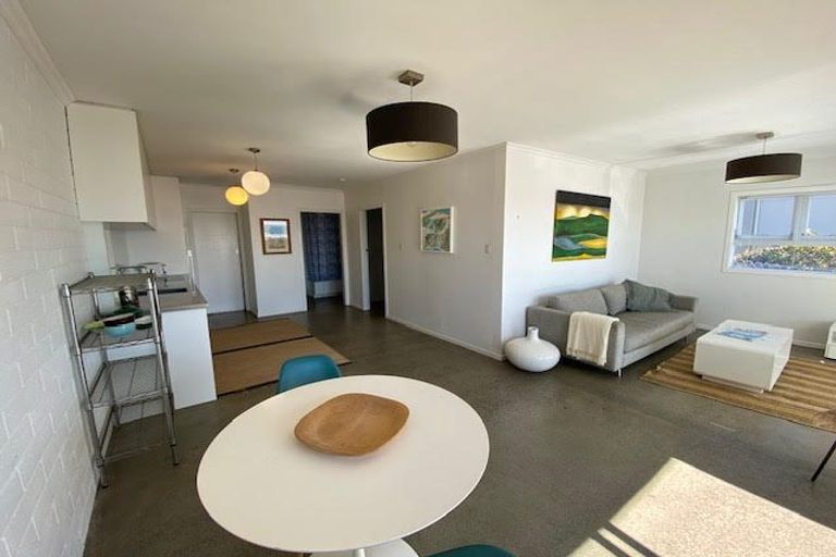 Photo of property in 3/23a Hamblyn Street, Strandon, New Plymouth, 4312