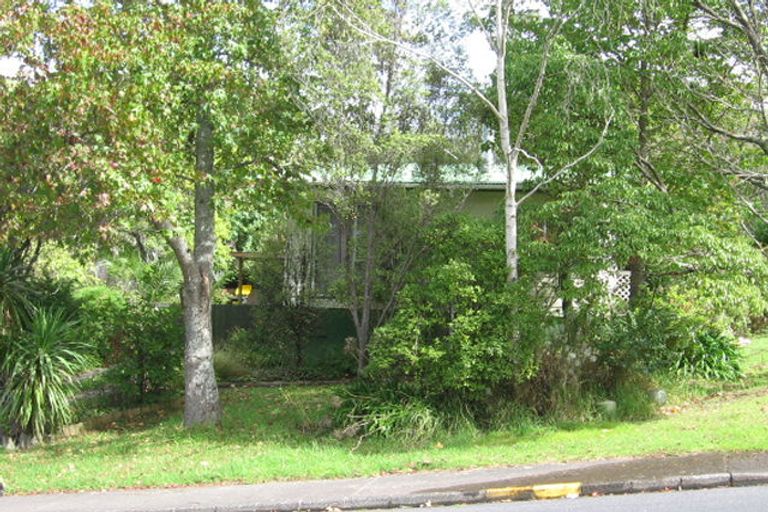 Photo of property in 27 Kemp Road, Massey, Auckland, 0614