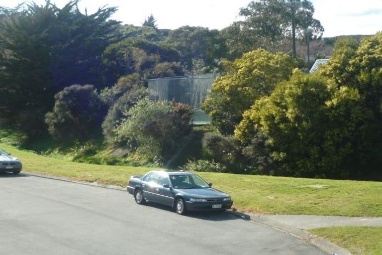 Photo of property in 12b Halyard Place, Whitby, Porirua, 5024