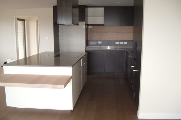Photo of property in 1 Mataki Way, Glen Eden, Auckland, 0602