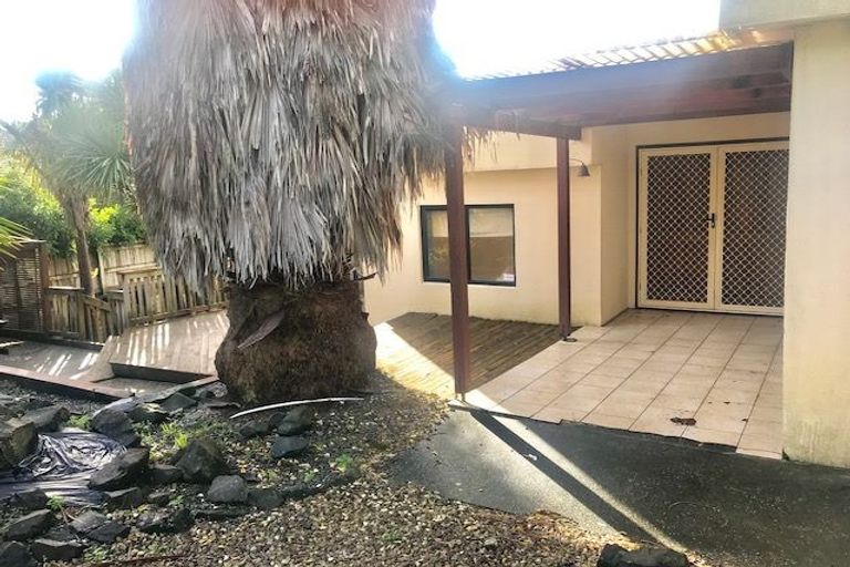 Photo of property in 39 Makora Road, Massey, Auckland, 0614