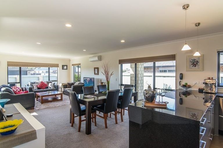 Photo of property in 65 Kotuku Drive, Paraparaumu Beach, Paraparaumu, 5032