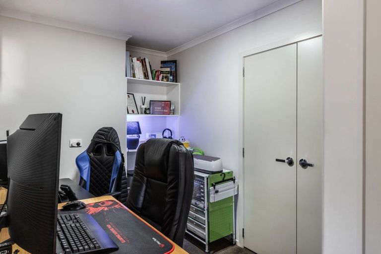 Photo of property in 35 Noumea Drive, Rangatira Park, Taupo, 3330