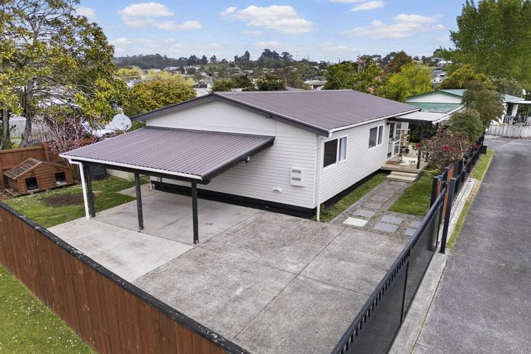 Photo of property in 3/69 Awaroa Road, Helensville, 0800