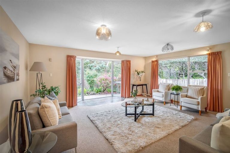 Photo of property in 216 Grahams Road, Burnside, Christchurch, 8053