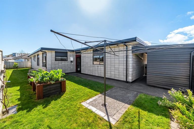 Photo of property in 14 Resolution Drive, Whitby, Porirua, 5024