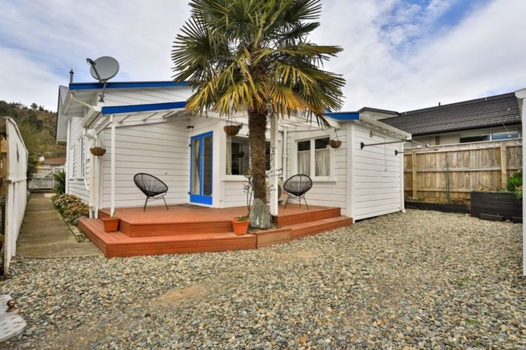 Photo of property in 30 Waimea Road, Nelson South, Nelson, 7010