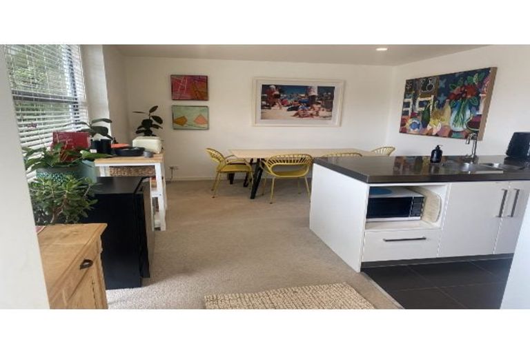 Photo of property in 37e Ngaio Road, Kelburn, Wellington, 6012