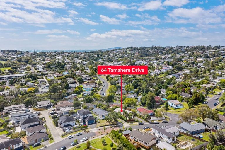 Photo of property in 64 Tamahere Drive, Glenfield, Auckland, 0629