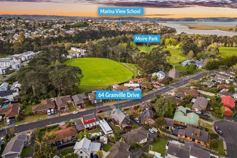 Photo of property in 64 Granville Drive, Massey, Auckland, 0614