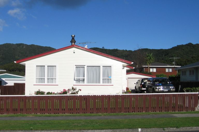 Photo of property in 15 Kairanga Crescent, Wainuiomata, Lower Hutt, 5014