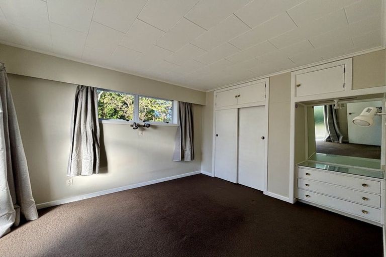 Photo of property in 74 Alexander Road, Raumati Beach, Paraparaumu, 5032