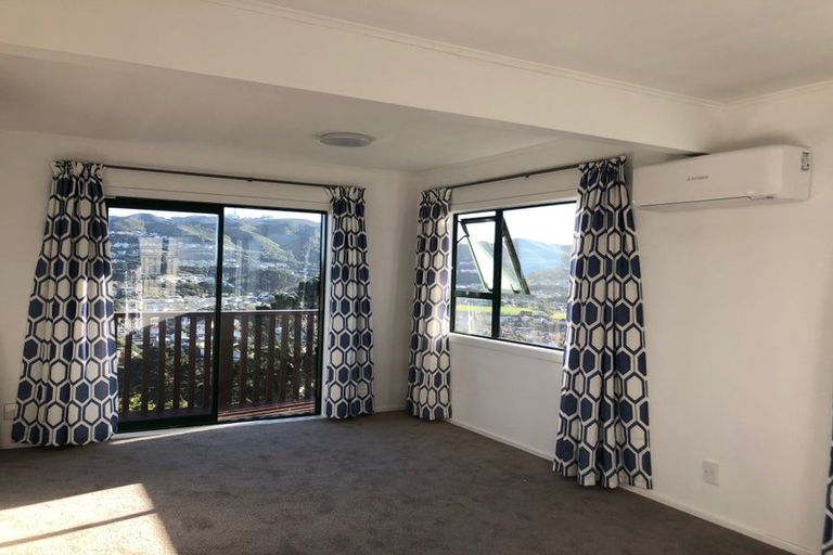 Photo of property in 3 Anzia Way, Johnsonville, Wellington, 6037