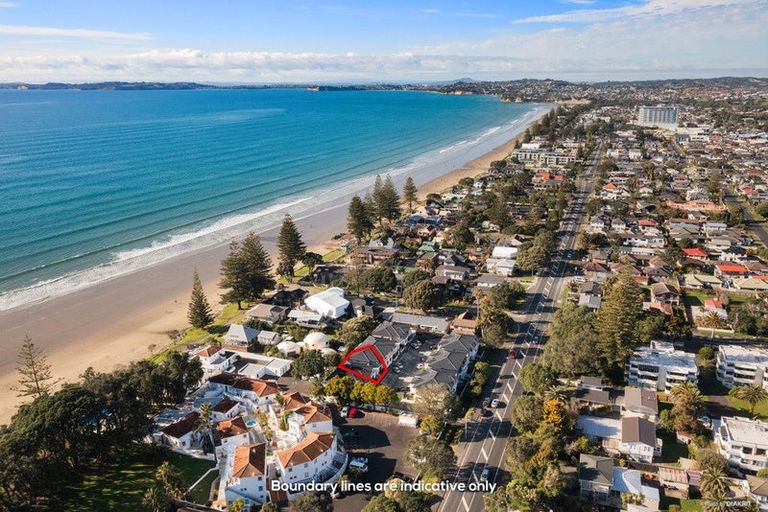 Photo of property in 4/445 Hibiscus Coast Highway, Orewa, 0931
