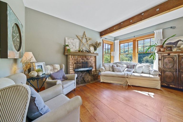 Photo of property in 5 Rangoon Street, Khandallah, Wellington, 6035