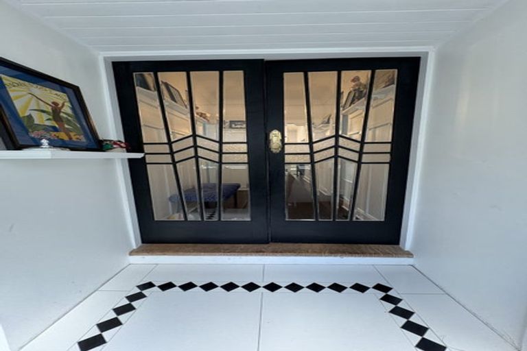 Photo of property in 26 Waitohu Road, York Bay, Lower Hutt, 5013