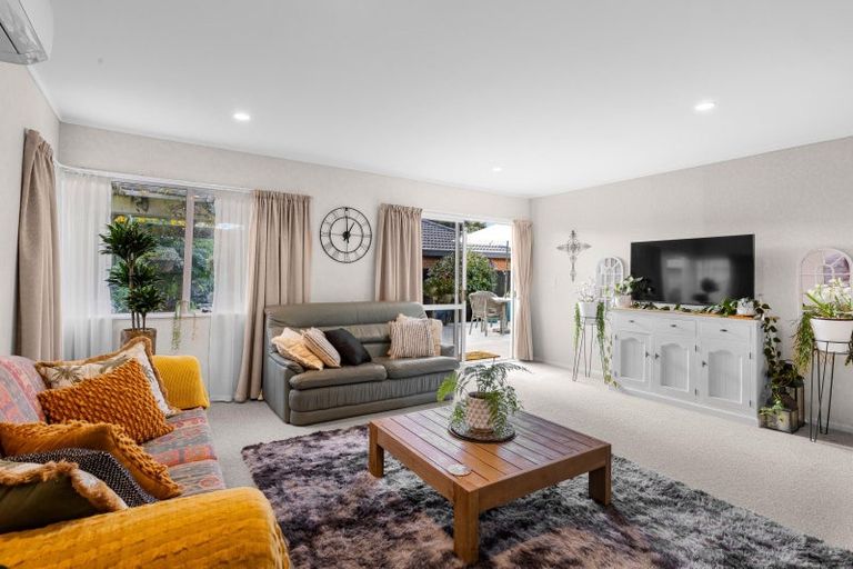 Photo of property in 3b Mcgowan Place, Orewa, 0931