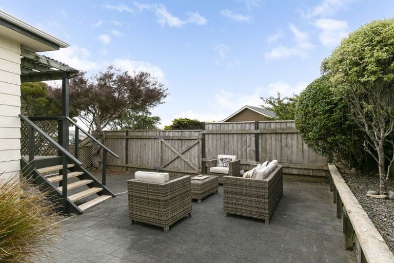 Photo of property in 35 Pelorous Street, Paparangi, Wellington, 6037
