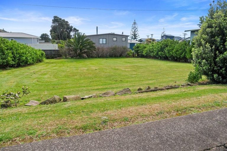 Photo of property in 8 Scarborough Road, Waihi Beach, 3611