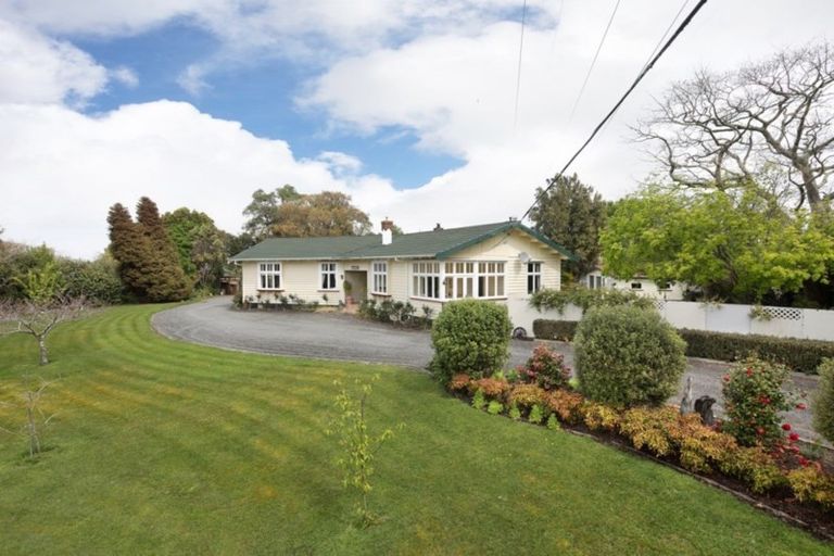 Photo of property in 25 Wanganui Road, Marton, 4710
