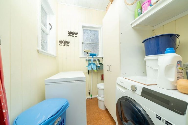 Photo of property in 26 View Road, Hikurangi, 0114