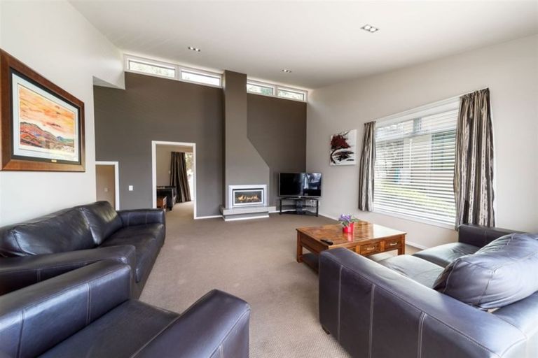 Photo of property in 69a Hensman Road, Queenstown, 9300