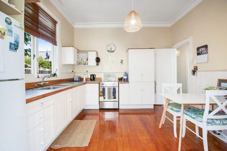 Photo of property in 23 Mangakura Road, Helensville, 0800