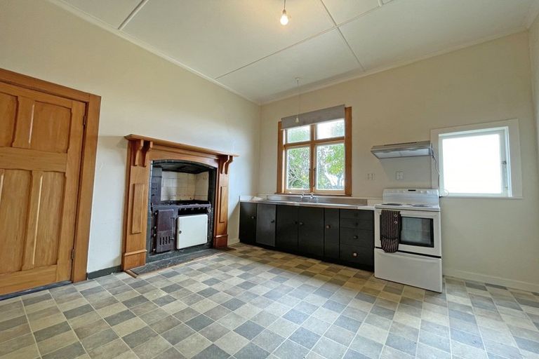 Photo of property in 10 Limbrick Street, Terrace End, Palmerston North, 4410
