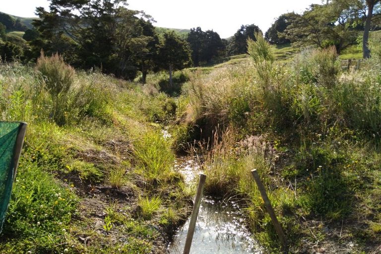 Photo of property in 910 Tangihua Road, Maungakaramea, Whangarei, 0178