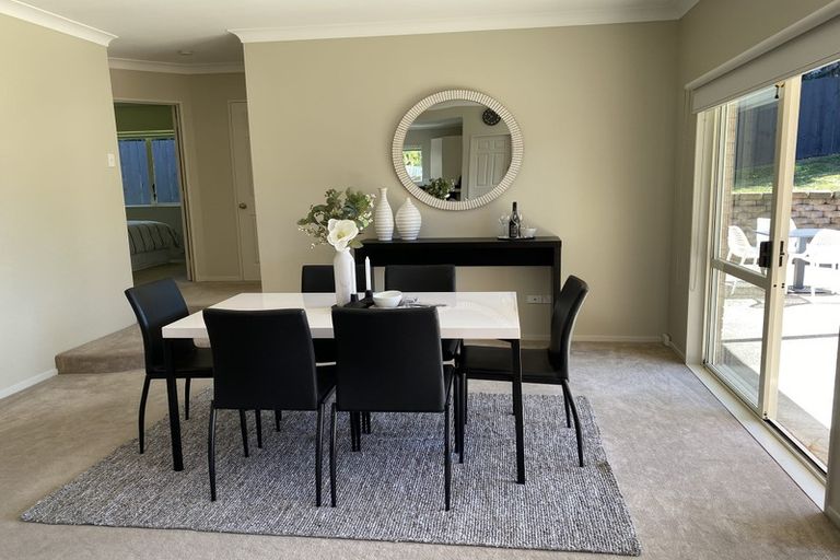 Photo of property in 16 Ryden Place, Glen Eden, Auckland, 0602