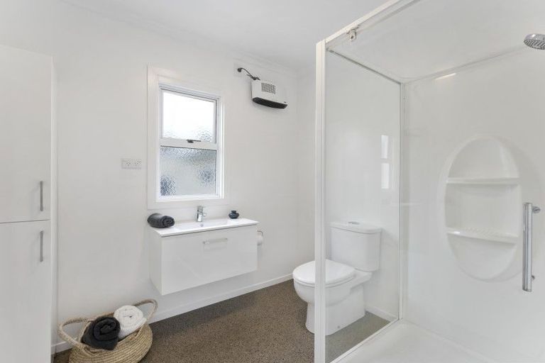 Photo of property in 33 Weymouth Street, New Plymouth, 4310