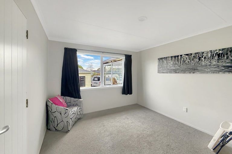 Photo of property in 38 Invergarry Road, Hilltop, Taupo, 3330