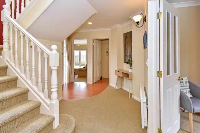 Photo of property in 26 Byblos Place, The Gardens, Auckland, 2105
