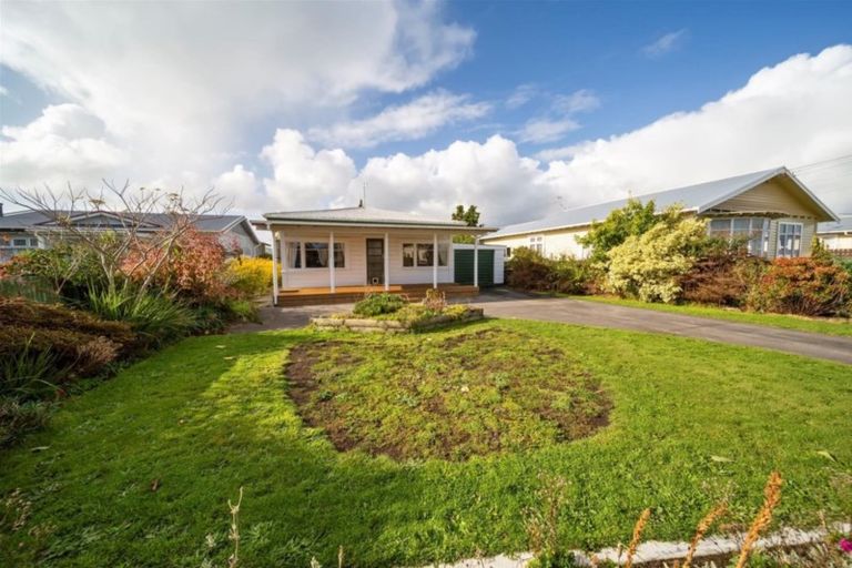 Photo of property in 48 Egmont Street, Hawera, 4610