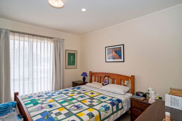 Photo of property in 2 Mayfair Close, Whitianga, 3510