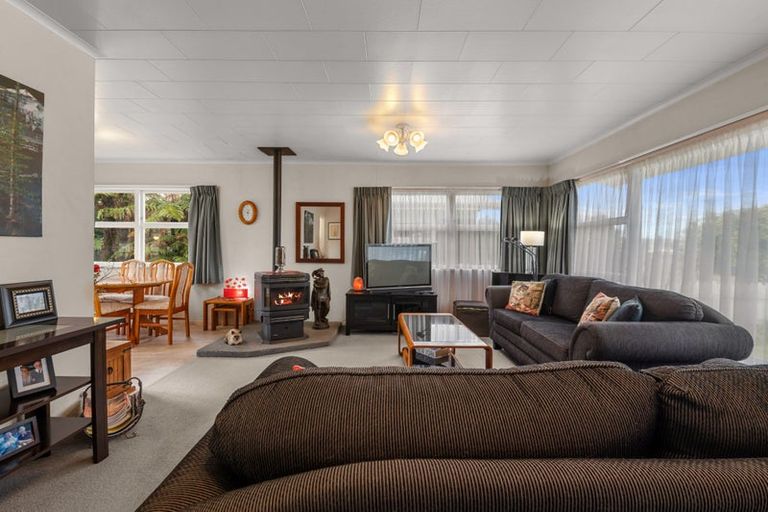 Photo of property in 49 Martin Street, Utuhina, Rotorua, 3015