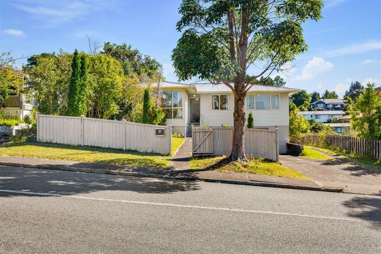 Photo of property in 58 Helena Street, Massey, Auckland, 0614