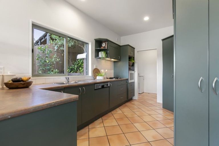 Photo of property in 2/34 Mcbreen Avenue, Northcote, Auckland, 0627