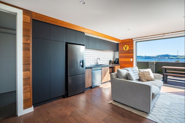 Photo of property in 336 Lake Terrace, Two Mile Bay, Taupo, 3330