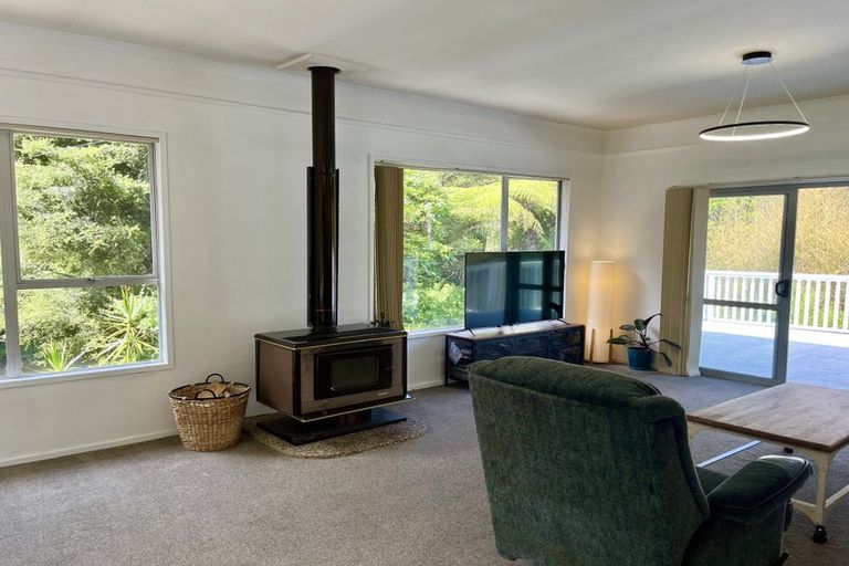 Photo of property in 318 Huia Road, Titirangi, Auckland, 0604