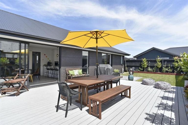 Photo of property in 22 Selfe Crescent, Burwood, Christchurch, 8083