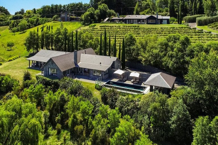 Photo of property in Gatehouse And River Room., 1308c Tuki Tuki Road, Tuki Tuki, Havelock North, 4294